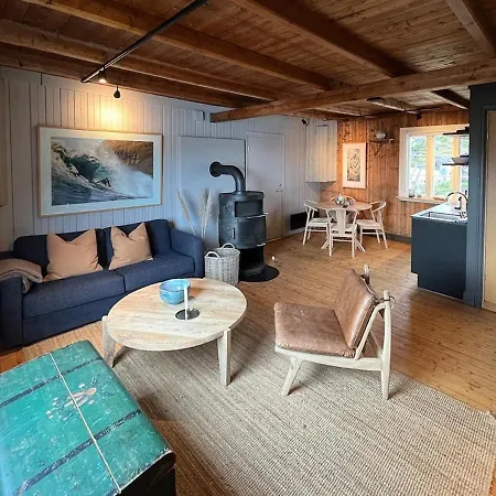 Historic Building On Kjeoya In Lofoten 別荘 バルスタ